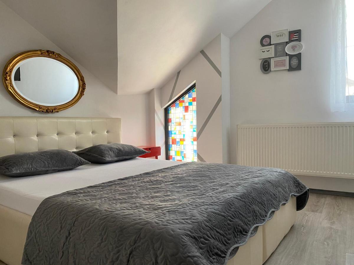 The Vintage - Wonderful Apartment In Best Location 크라이오바 외부 사진