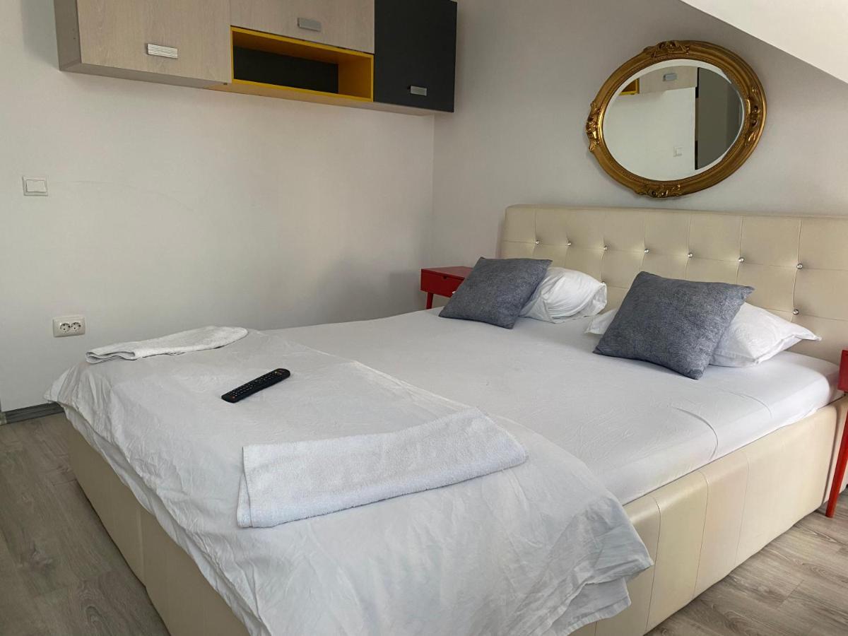 The Vintage - Wonderful Apartment In Best Location 크라이오바 외부 사진