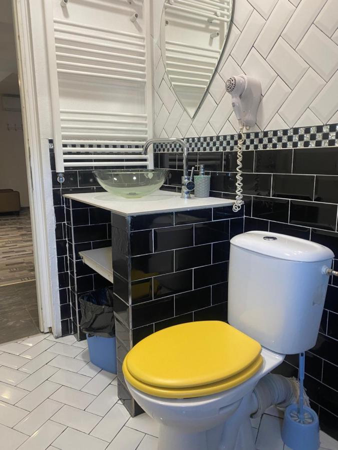 The Vintage - Wonderful Apartment In Best Location 크라이오바 외부 사진