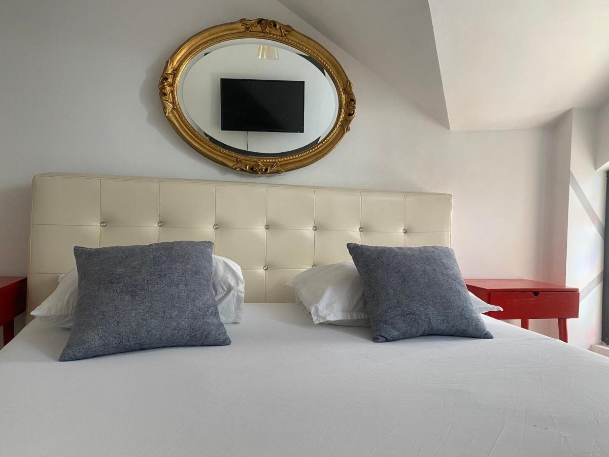 The Vintage - Wonderful Apartment In Best Location 크라이오바 외부 사진
