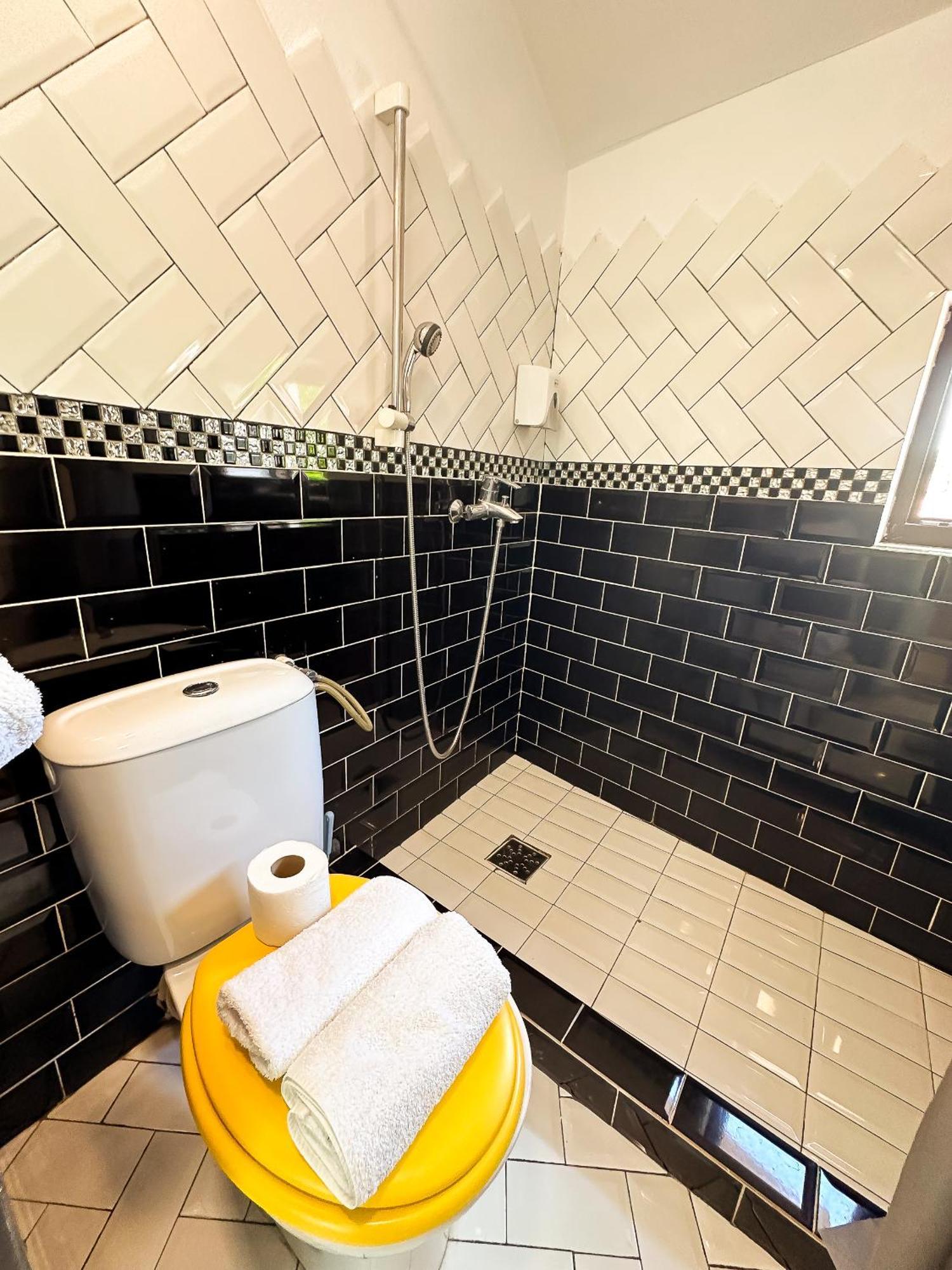 The Vintage - Wonderful Apartment In Best Location 크라이오바 외부 사진